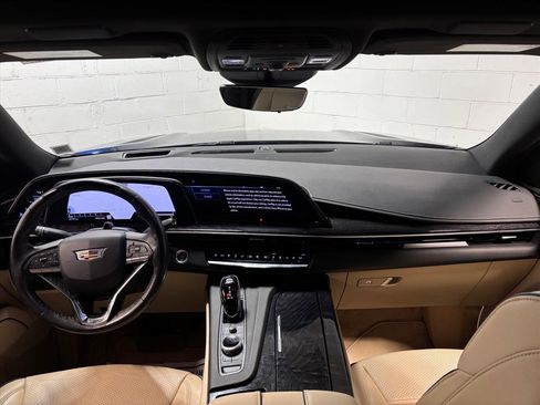 Used 2023 Cadillac Escalade Premium Luxury image 35