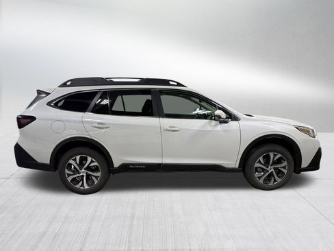 Used 2022 Subaru Outback Limited image 8
