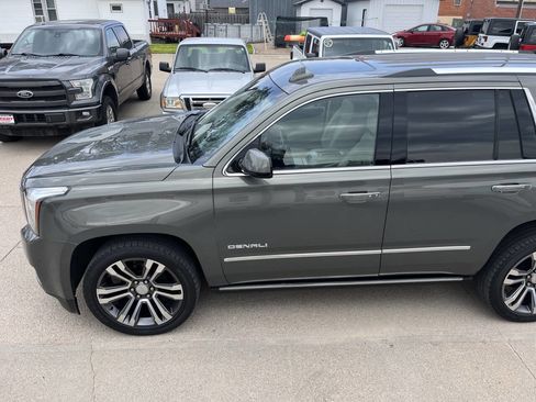 Used 2018 GMC Yukon Denali w/ Denali Ultimate Package AWD/4WD image 10