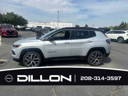 Used 2025 Jeep Compass Limited w/ Elite Group AWD/4WD image 11