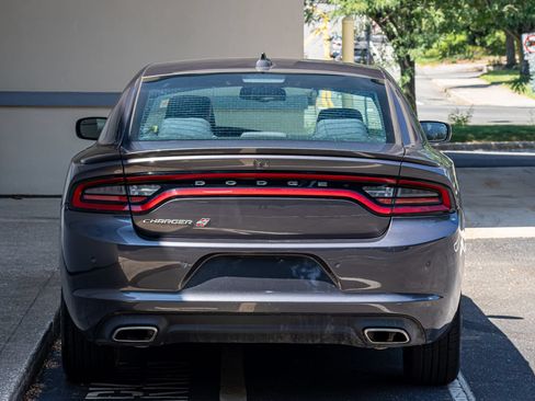 Used 2019 Dodge Charger SXT AWD/4WD image 7