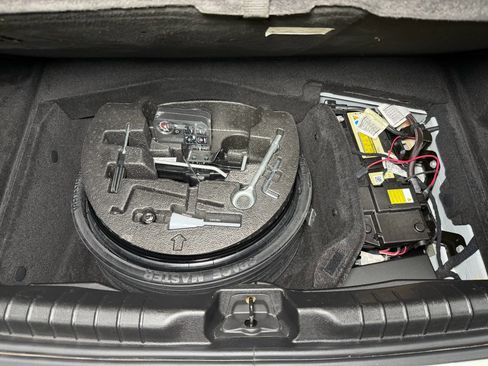 Used 2018 Maserati Ghibli S image 16