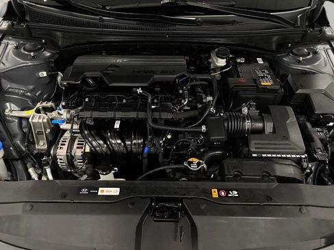 Certified 2025 Hyundai Elantra SEL image 10