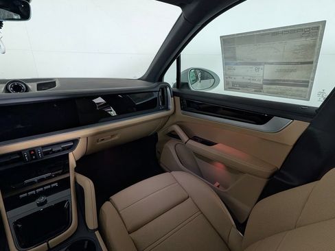 New 2026 Porsche Cayenne AWD/4WD image 23
