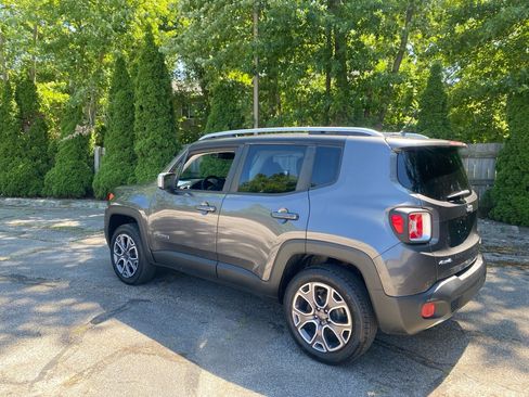 Used 2017 Jeep Renegade Limited AWD/4WD image 3
