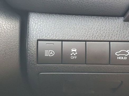 Used 2020 Toyota Camry LE image 27