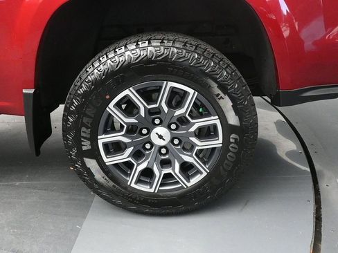 Used 2024 Chevrolet Colorado Z71 w/ Z71 Convenience Package 2 image 28