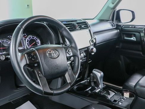 Used 2022 Toyota 4Runner TRD Off-Road Premium w/ Moonroof Package AWD/4WD image 23