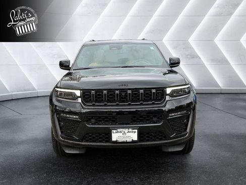 New 2026 Jeep Grand Cherokee L Summit AWD/4WD image 2