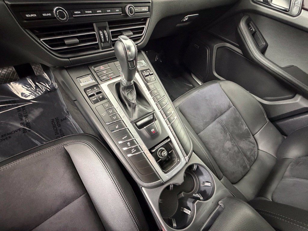 Certified 2021 Porsche Macan S AWD/4WD image 35