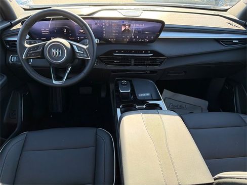 Used 2025 Buick Enclave Preferred image 23