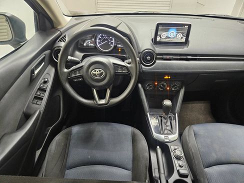 Used 2019 Toyota Yaris LE FWD image 12