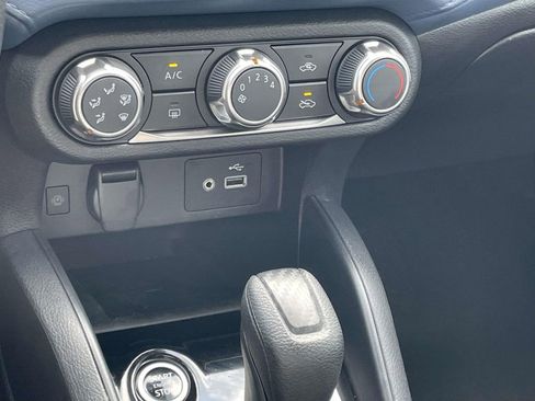 Used 2025 Nissan Versa SV image 23