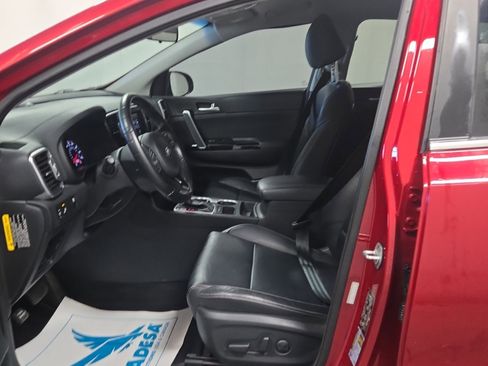 Used 2019 Kia Sportage EX image 10