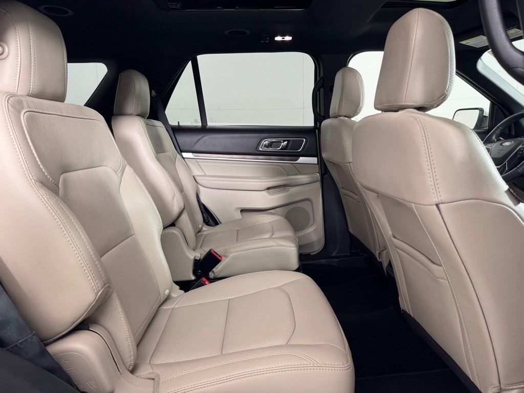 Used 2018 Ford Explorer Limited w/ Equipment Group 301A FWD image 29