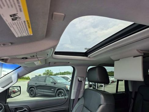 Used 2017 Chevrolet Tahoe Premier RWD image 10