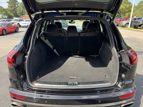 Used 2017 Porsche Cayenne Platinum Edition image 13