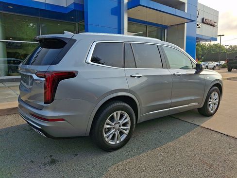Used 2024 Cadillac XT6 Luxury AWD/4WD image 6