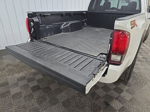Used 2020 Toyota Tacoma SR image 11