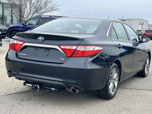 Used 2016 Toyota Camry SE image 7