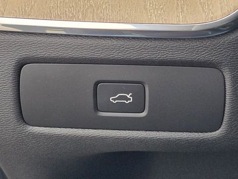 New 2026 Volvo XC60 B5 Plus w/ Protection Package Premier AWD/4WD image 26