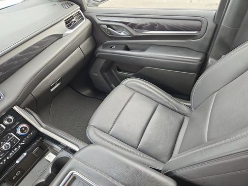 Used 2024 GMC Yukon XL Denali image 19
