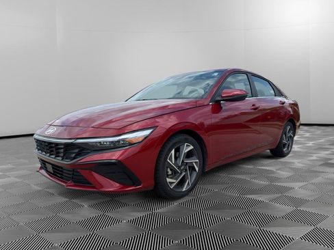 Used 2025 Hyundai Elantra Limited FWD image 1