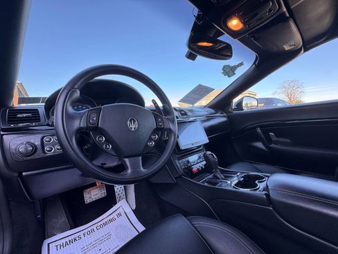 Used 2012 Maserati GranTurismo Convertible RWD image 21