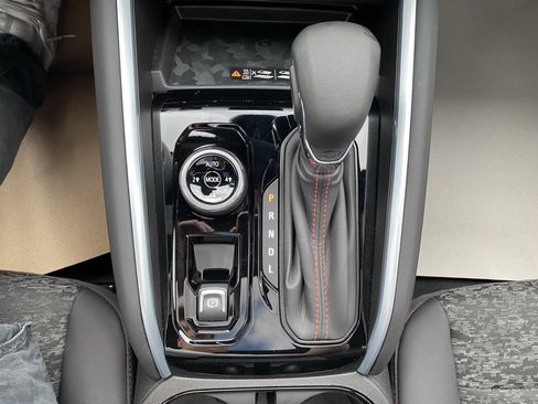 New 2025 Chevrolet Colorado Z71 image 19