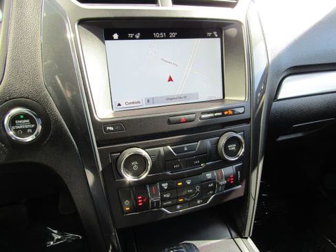 Certified 2018 Ford Explorer XLT w/ Equipment Group 201A image 21