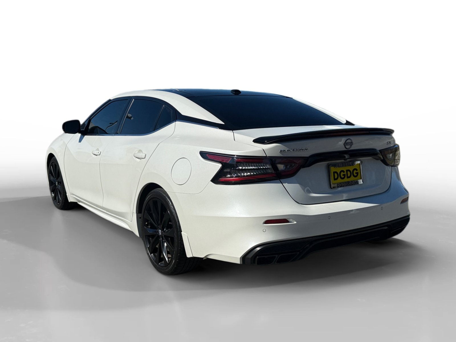 Used 2023 Nissan Maxima SR w/ Sport Mat Group FWD image 3
