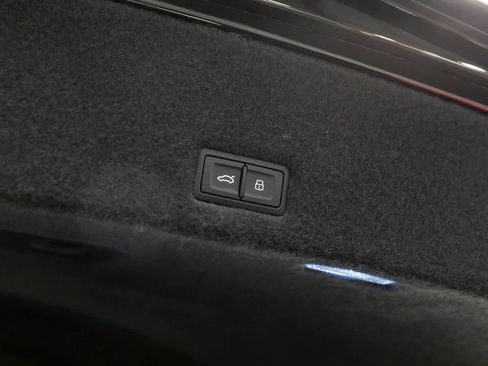 Used 2022 Lamborghini Urus image 46