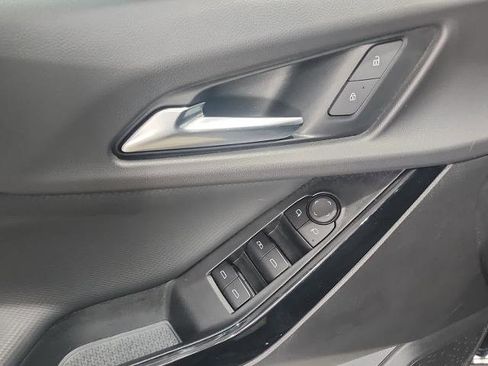 Used 2025 Chevrolet Equinox LT FWD image 19
