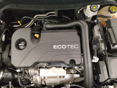 Used 2018 Chevrolet Equinox LS image 30