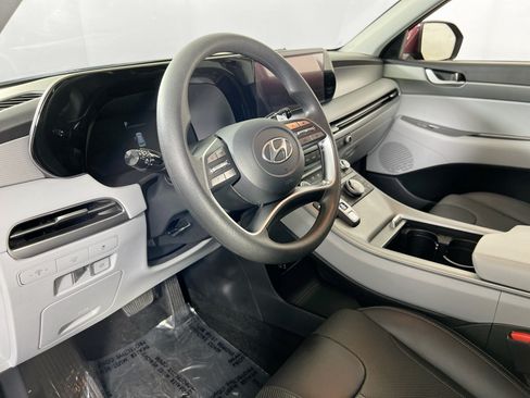 Used 2023 Hyundai Palisade SE AWD/4WD image 9
