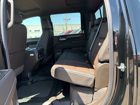 New 2026 GMC Sierra 2500 Denali w/ LPO, Black Badging Package AWD/4WD image 12