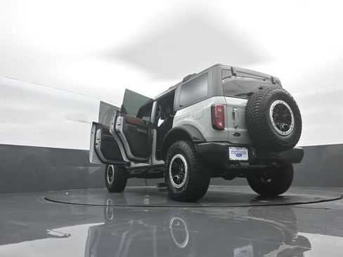 Certified 2023 Ford Bronco Outer Banks w/ Sasquatch Package AWD/4WD image 43