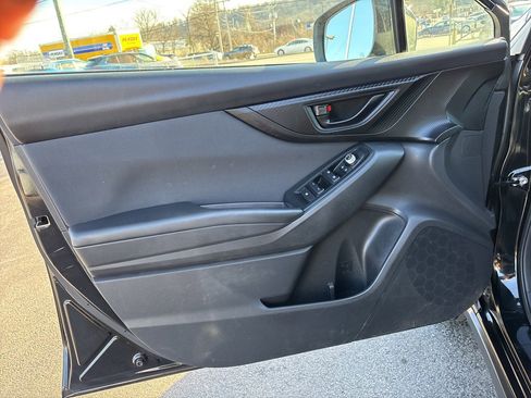 Used 2023 Subaru Crosstrek 2.0i Premium image 14