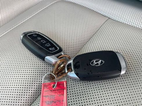 Used 2021 Hyundai Palisade Limited FWD image 8