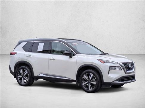 Used 2022 Nissan Rogue SL image 3