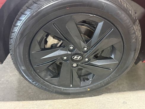 Used 2023 Hyundai Elantra SEL FWD image 25