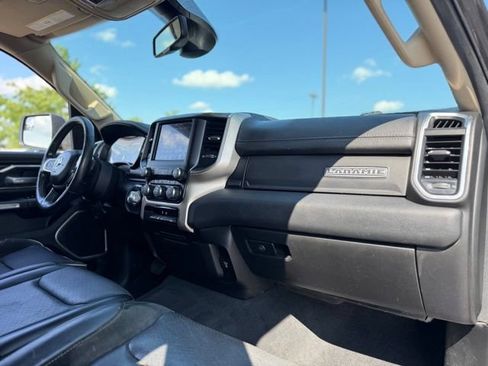 Used 2019 RAM 1500 Laramie AWD/4WD image 14