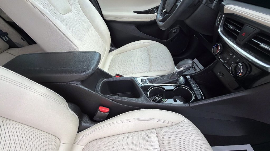 Used 2024 Buick Encore GX Sport Touring w/ Comfort Package AWD/4WD image 35