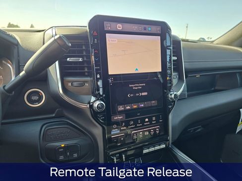 New 2026 RAM 3500 Laramie AWD/4WD image 21
