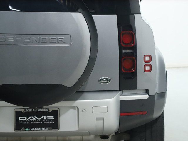 Used 2023 Land Rover Defender 110 SE AWD/4WD image 47