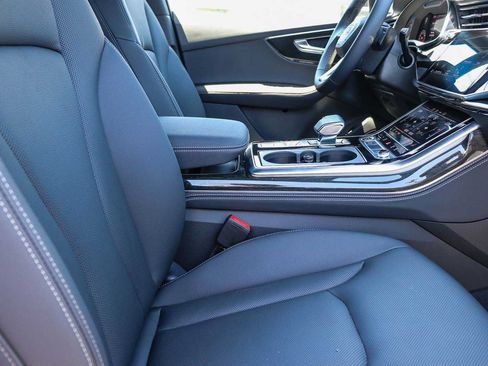 Used 2025 Audi Q7 3.0T Premium Plus w/ Premium Plus Package AWD/4WD image 17