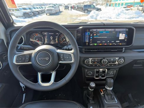 Used 2025 Jeep Wrangler Sahara w/ Safety Group image 14