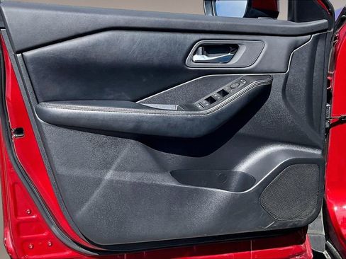 Used 2024 Nissan Rogue SV FWD image 17