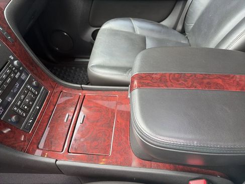 Used 2007 Cadillac Escalade EXT w/ Information Package AWD/4WD image 21