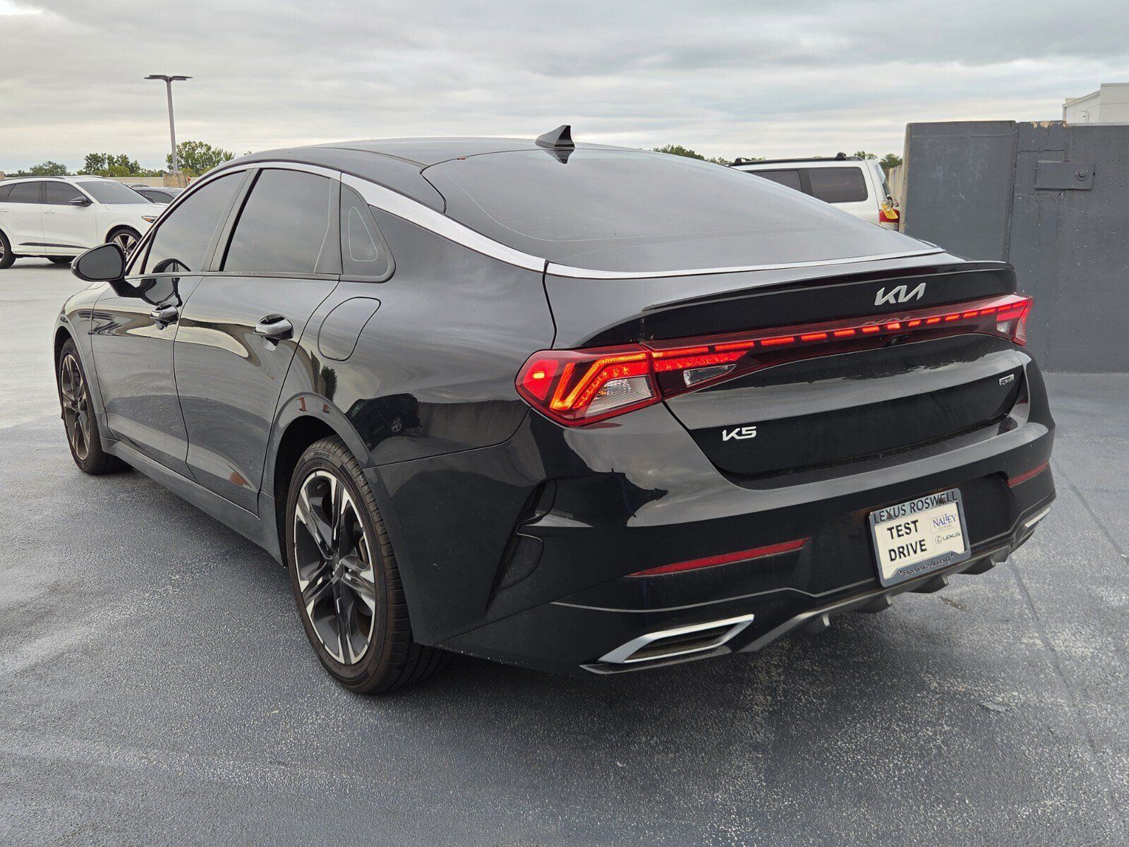 Used 2023 Kia K5 GT-Line w/ GT-Line Premium Package FWD image 3